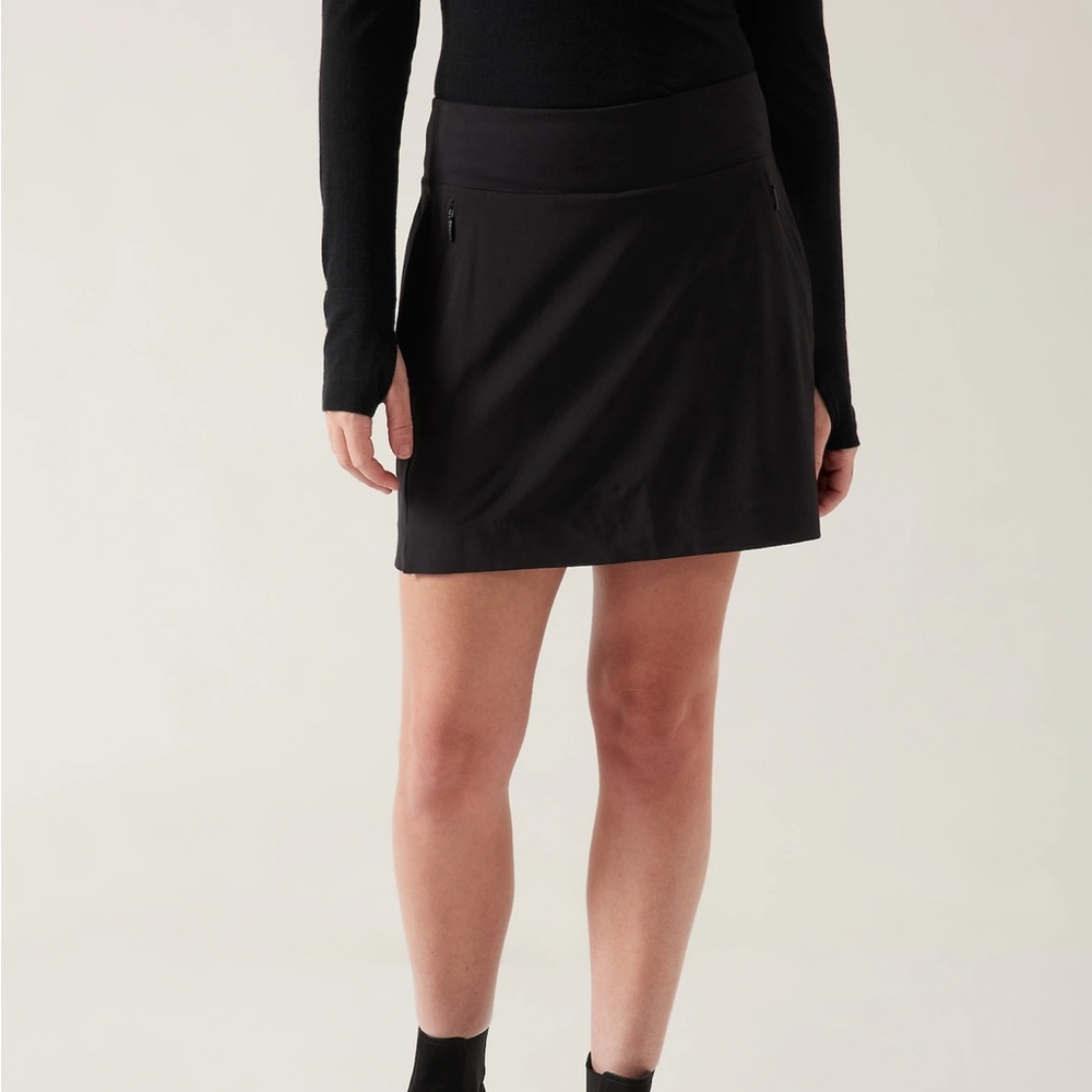 Athleta Soho Skort - Black/Size 4